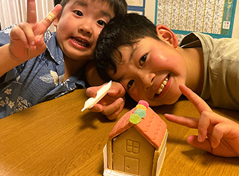 B-R サーティワン アイスクリーム株式会社 様よりお菓子の家のプレゼント 「楽しい体験でこども達を応援！」